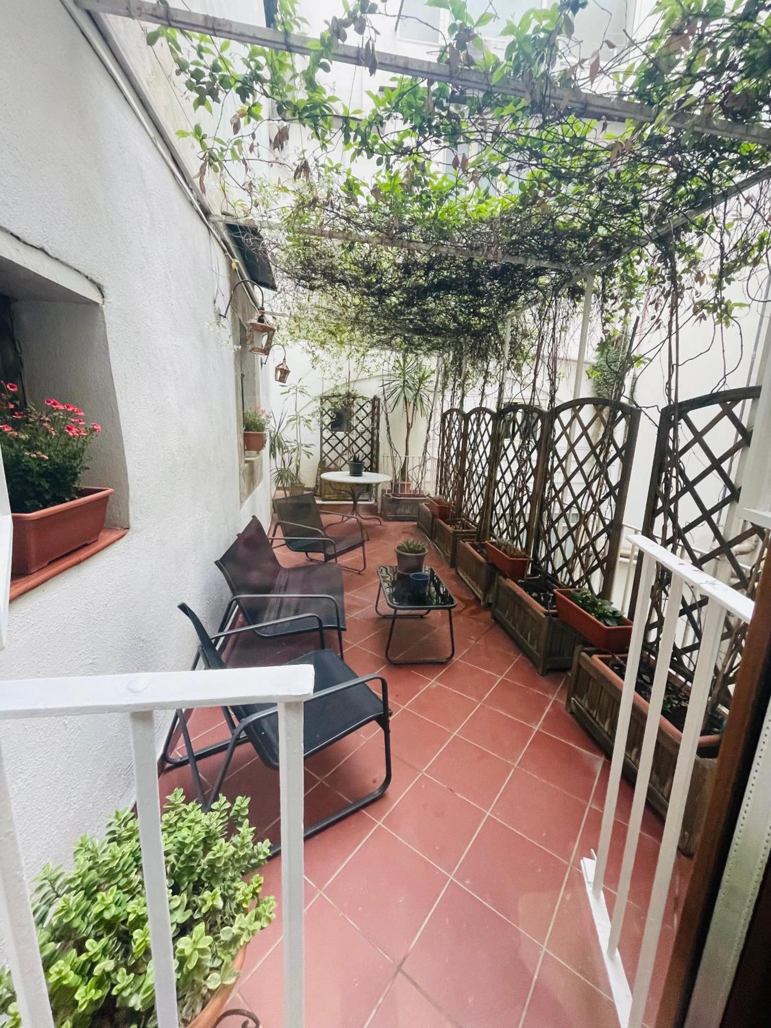 Re Gallo Luxury Apartment Plebiscito In Via Chiaia Neapel Exterior foto